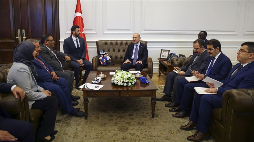 وزير الداخلية التركي يستقبل وفدا من "الائتلاف السوري"