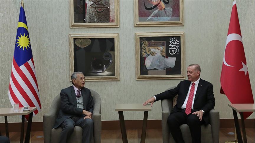أردوغان يلتقي مهاتير بالعاصمة أنقرة 