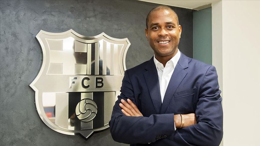Barcelona'dan Patrick Kluivert'e görev