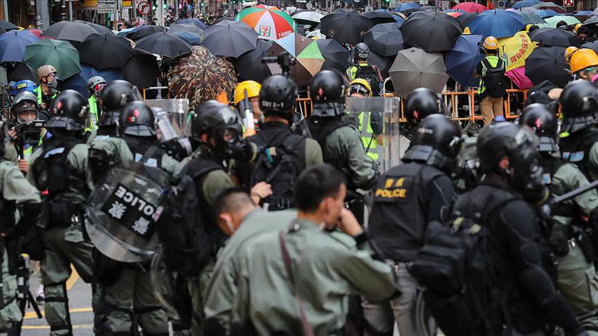 Hong Kong'daki protestolarda 13 kişi gözaltına alındı