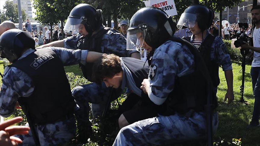 Over 1,000 detained in unauthorized protests in Moscow