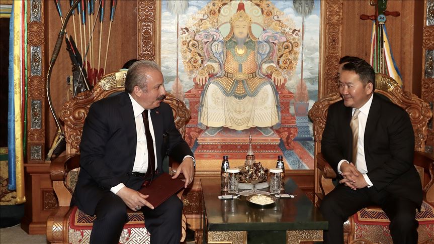 Le président du parlement turc s'entretient avec le président mongole