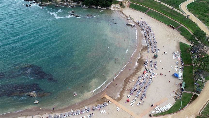 Two Turkish beaches awarded blue flag tag