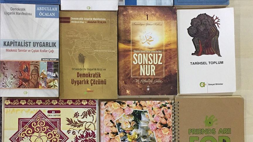 Terör şüphelisinin evinde PKK ve FETÖ elebaşlarının kitapları bulundu