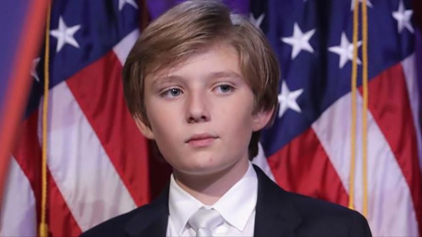 Президент Монголии подарил коня 13-летнему сыну Трампа