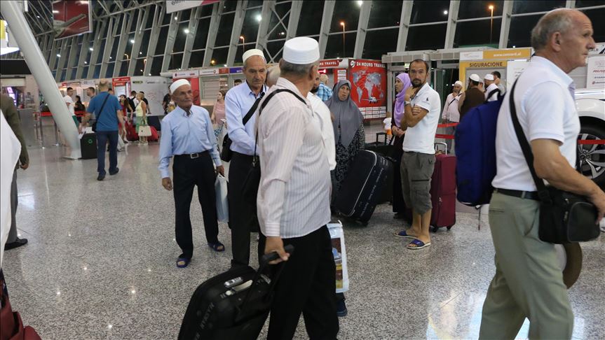 Shqipëri, niset grupi i parë i besimtarëve për Haxhin