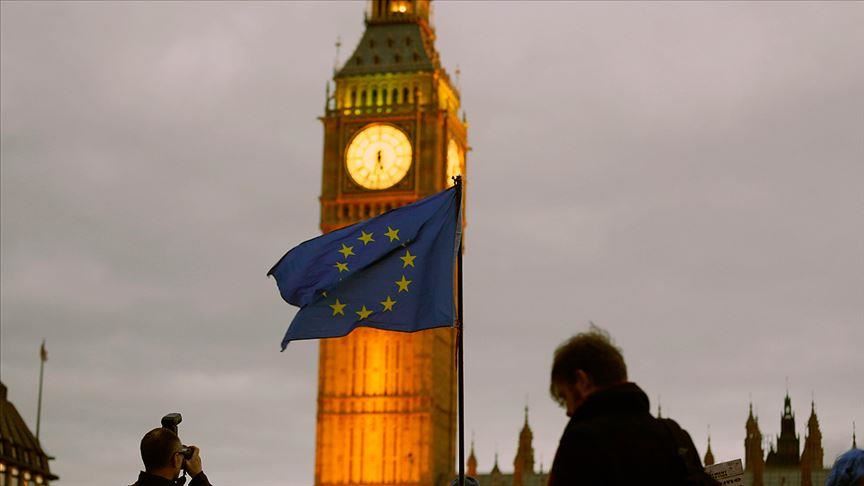 Britania ndan edhe 2.1 miliardë paundë për Brexit pa marrëveshje