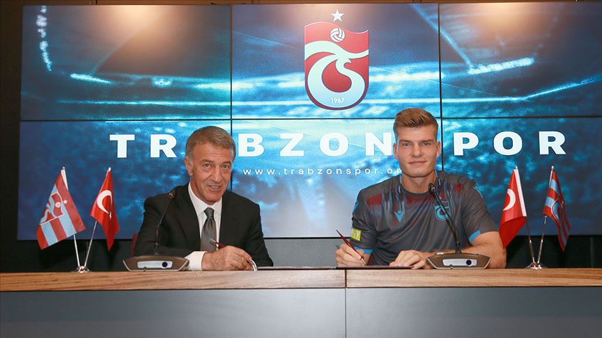 Trabzonspor'da Alexander Sörloth sözleşme imzaladı