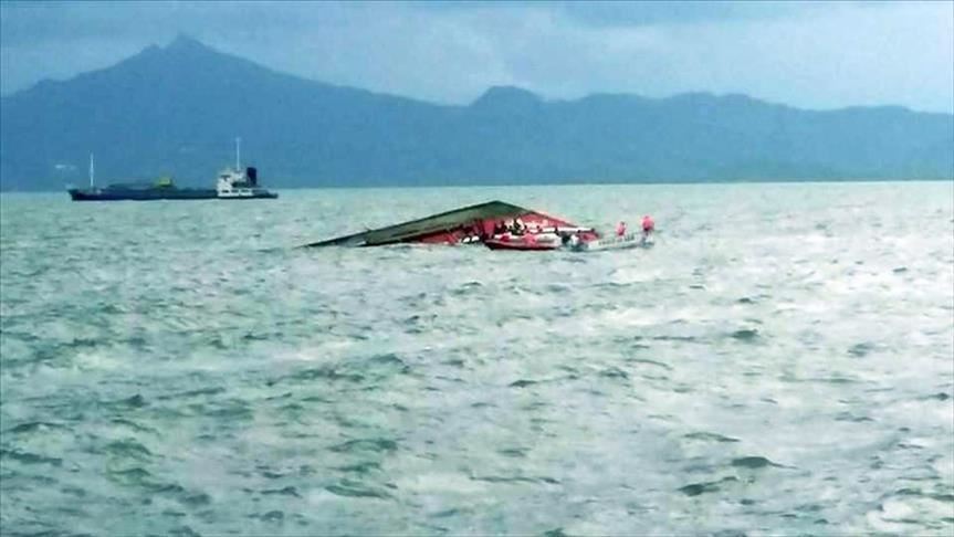 Al menos siete muertos deja naufragio de tres embarcaciones en Filipinas