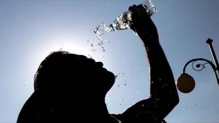 حروق الشمس تهدد 8 أشخاص.. المدخنون في المقدمة