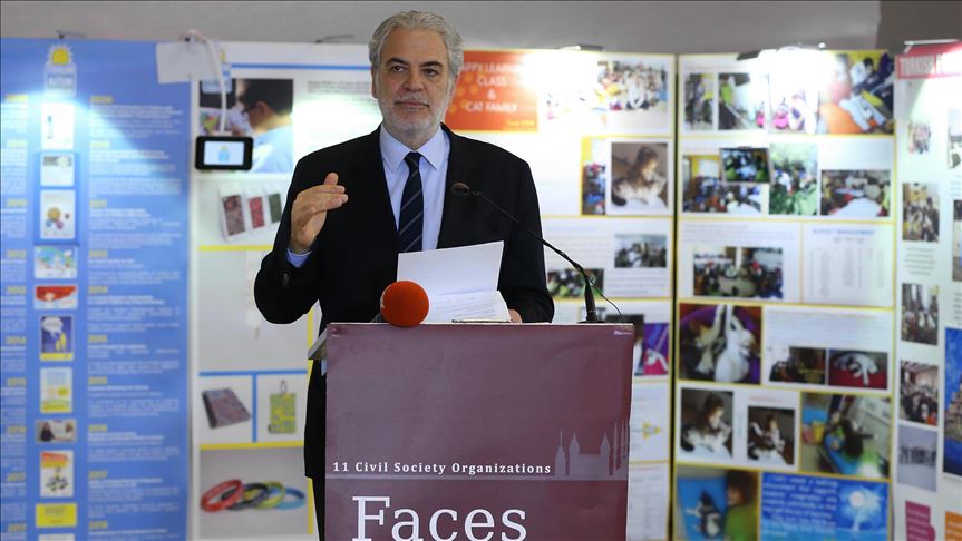 UE anuncia un fondo adicional de USD 142 millones para refugiados en Turquía