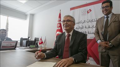 وزير الدفاع التونسي يستقيل من منصبه ويترشح لرئاسة البلاد