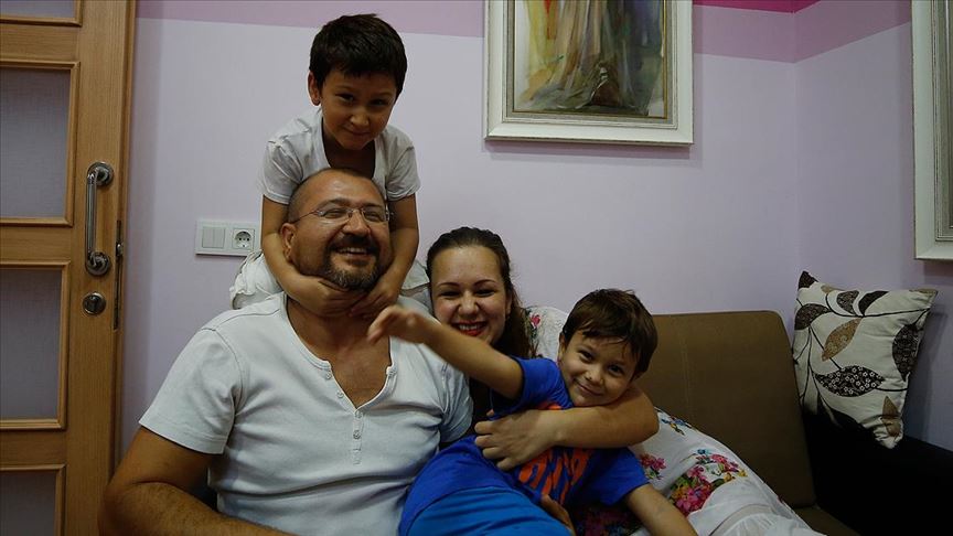 Türkiye'de yaşadığı için kendisini şanslı hissediyor