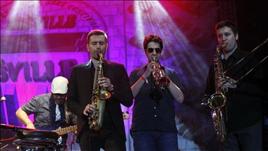 "Nišville" otvoren rekordom: Zajednički nastup sto džez muzičara na dve bine