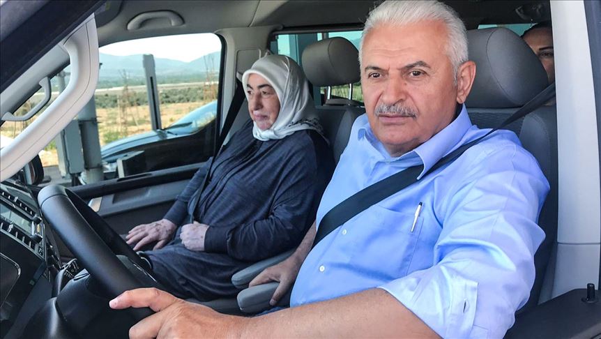 Yıldırım, İstanbul-İzmir Otoyolu'nda minibüs kullandı