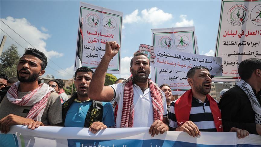 بين داعمٍ لهم وداعٍ لحرقهم.. رفض الفلسطينيين "تصاريح العمل" يُقسِّم اللبنانيين (تقرير)