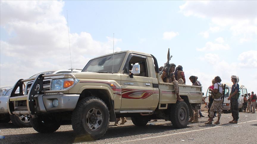 Yemen'de Güney Geçiş Konseyi cumhurbaşkanlığı muhafız tugayını ele geçirdi