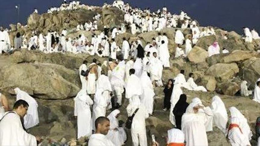 حجاج بيت الله يتأهبون للنفرة من عرفات إلى مزدلفة