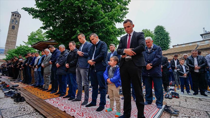 Muslimani sutra obilježavaju Kurban-bajram: Na području Sarajeva bajram-namaz klanja se u 06,24 sati