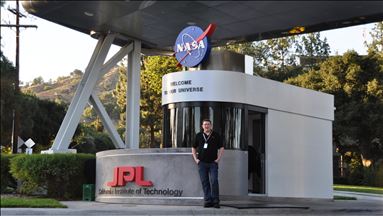Expenses of war may boost human life if spent on space