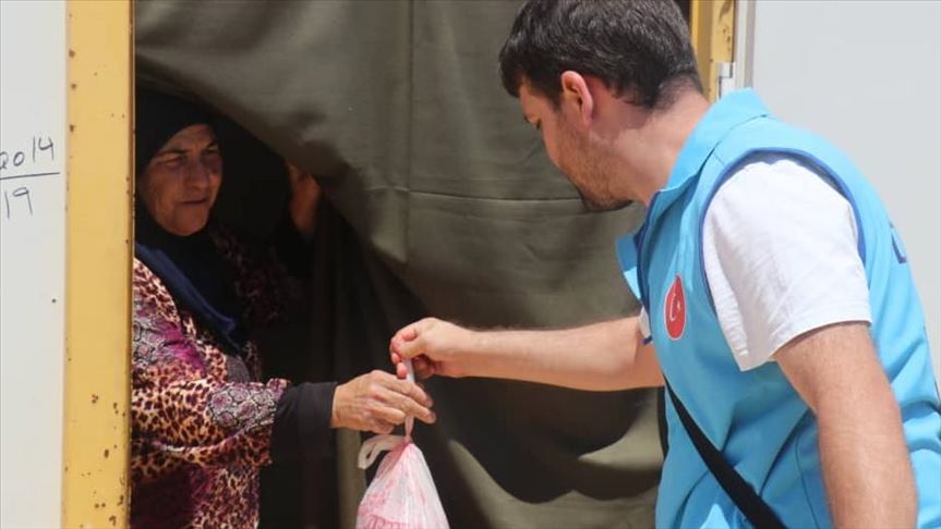 Diyanet distribue de la viande sacrificielle au profit de 350 mille civils en Syrie