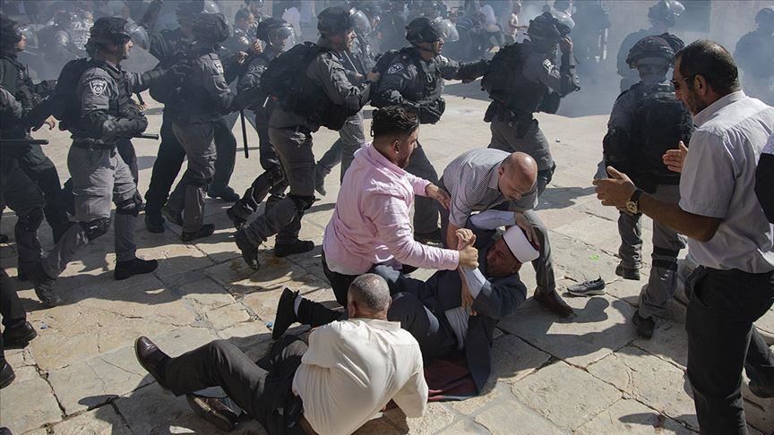 Pour la 3e fois pendant l'Aïd, la police israélienne permet à 1729 colons d'envahir al-Aqsa