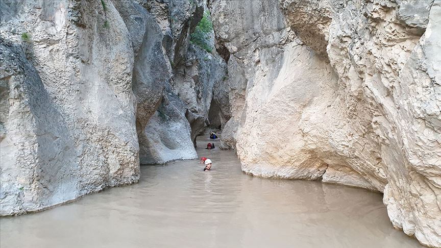 Harmankaya Kanyonu'na doğasever ve adrenalin tutkunu ilgisi