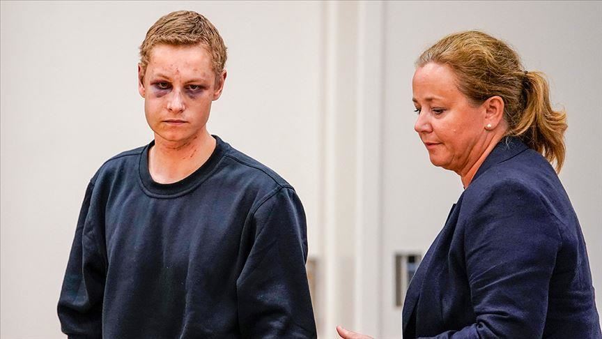 Atacante de mezquita en Noruega sonrió ante las cámaras durante su juicio