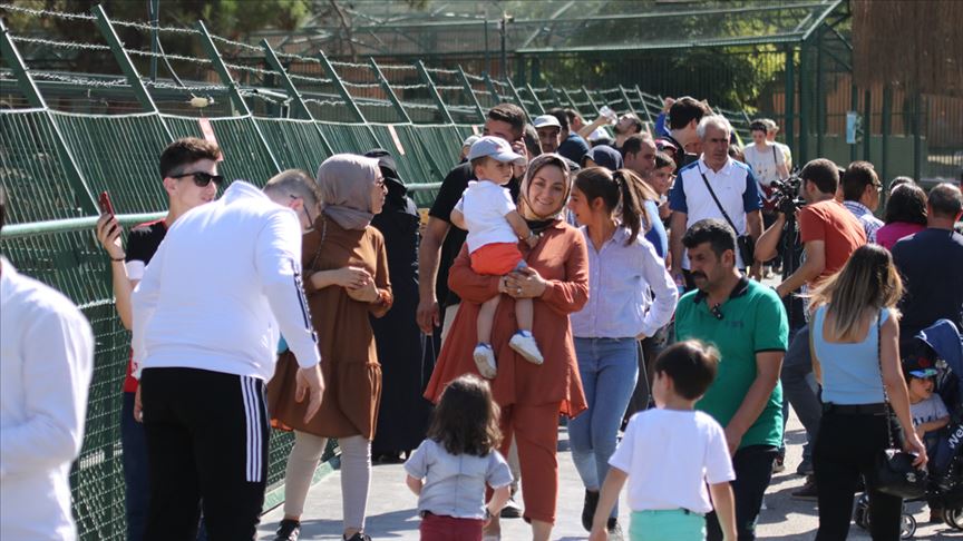 تركيا.. إقبال كبير على حديقة حيوانات "غازي عنتاب" خلال العيد