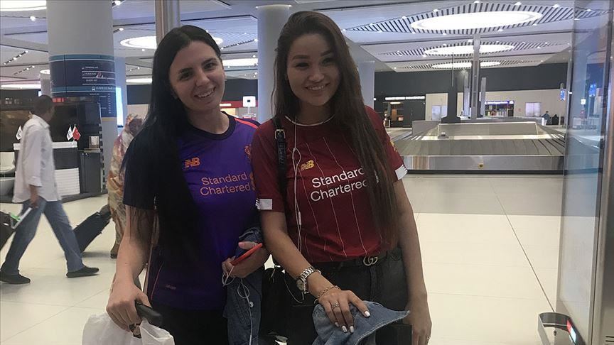 Фановите на Ливерпул и Челси пристигнуваат во Истанбул 
