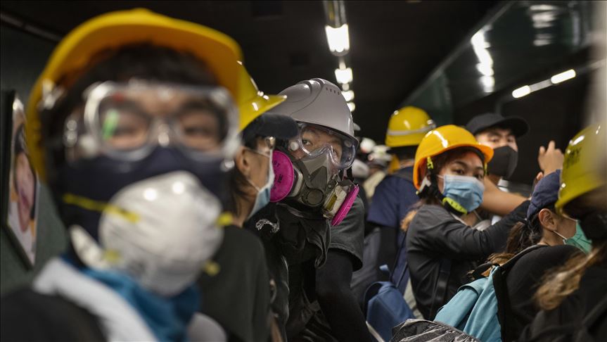 Manifestantes bloquean nuevamente el aeropuerto internacional de Hong Kong
