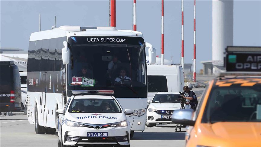 Superkup Evrope: Ekipa Liverpoola stigla u Istanbul