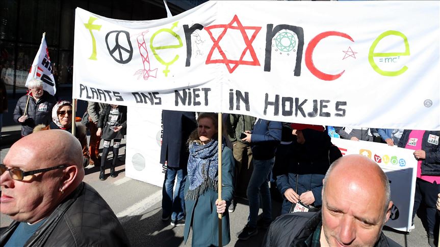 Polisi Jerman tangkap pria yang bermotivasi rasis 