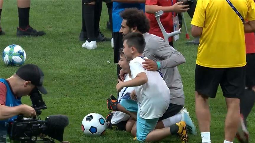 Fudbaleri Chelsea i Liverpoola trenirali s mališanima sa invaliditetom