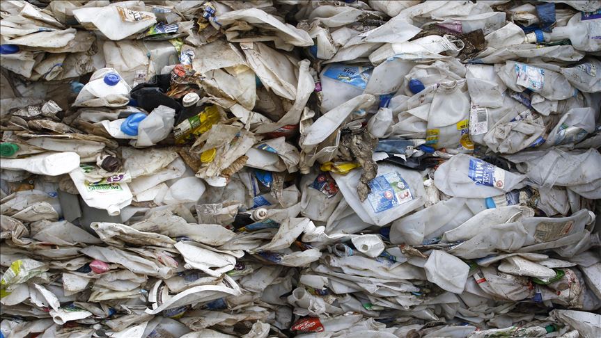 Empresa canadiense convierte plásticos no reciclables en combustible