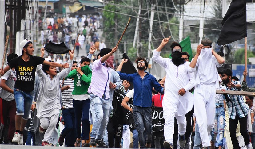 Ribuan warga berunjuk rasa di wilayah Kashmir yang dikelola Pakistan 