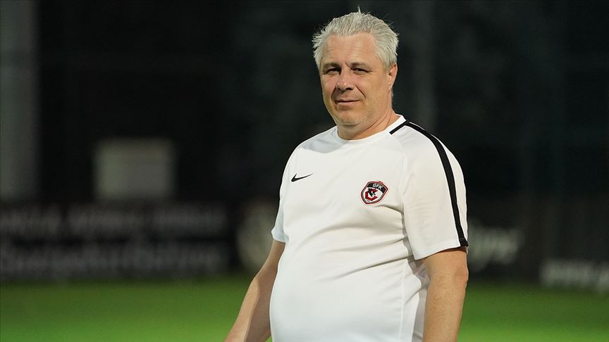 Gazişehir Gaziantep Teknik Direktörü Sumudica: Süper Lig'in sürpriz yapan takımı olacağız