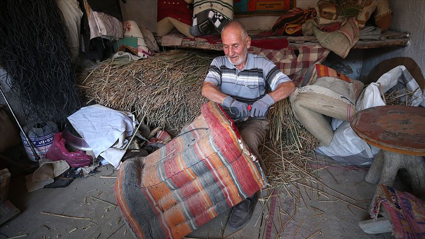 Yük hayvanlarına 70 yıldır 'kürtün' yapıyor
