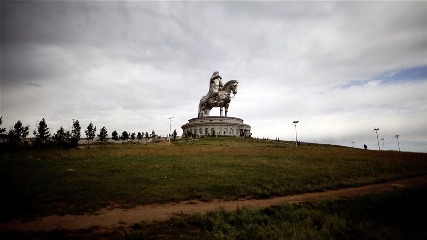 Statuja e Xhingis Han në lartësi prej 40 metra, atraksion i vërtetë në Mongoli