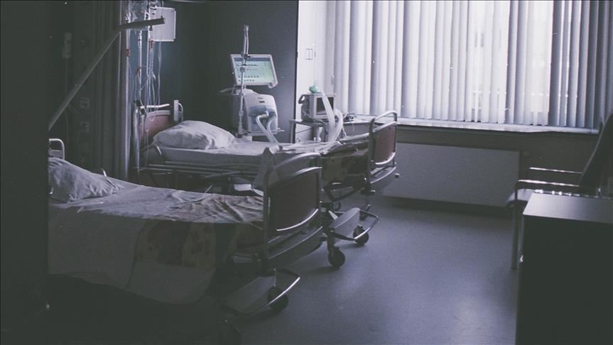 Médico boliviano afectado por el arenavirus inicia mejoría y ya respira solo