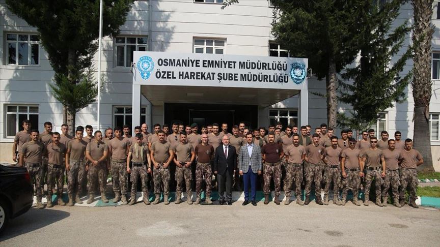 Osmaniye'den özel harekat polisleri Hakkari'ye uğurlandı