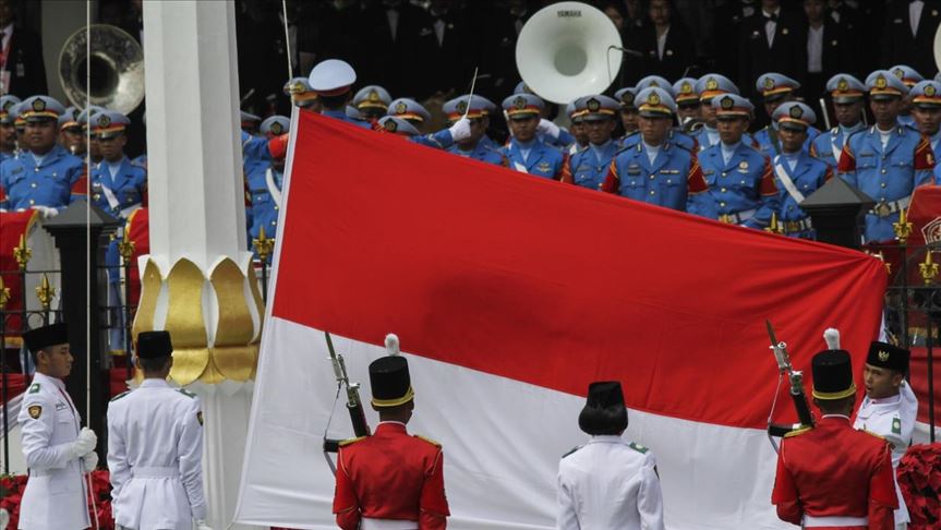 Tim Merah Paskibraka Menjadi Pengibar Bendera Di Istana