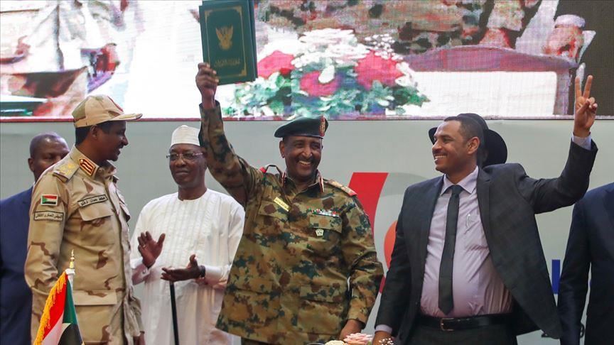 Армия и оппозиция Судана подписали конституционную декларацию
