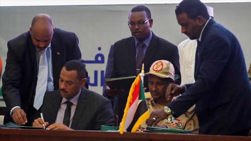 السودان توقيع اتفاق تقاسم السلطة خلال المرحلة الانتقالية