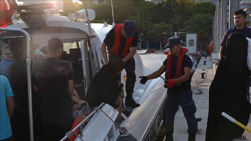 گارد ساحلی ترکیه 106 پناهجو را از خطر مرگ نجات داد