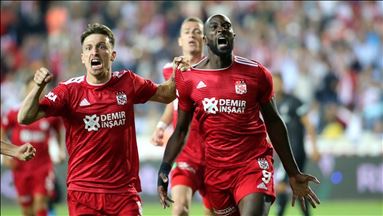 قدم: بشيكطاش يستهل مشواره في الدوري التركي بهزيمة