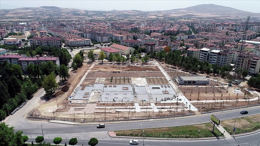Bombalanan emniyet binası 'millet bahçesi'ne dönüşüyor