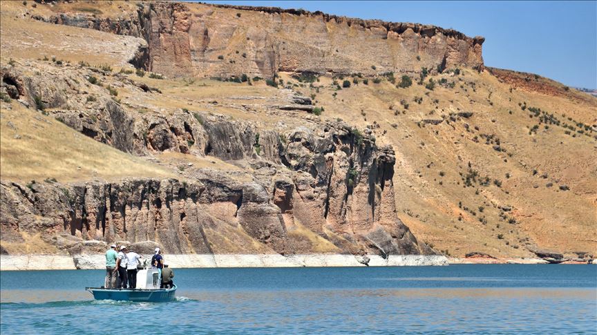 دهربهندهكانی ساكڵیكاپی و كارالهیلهك گهشتیاران بۆ لای خۆیان رادهكێشن