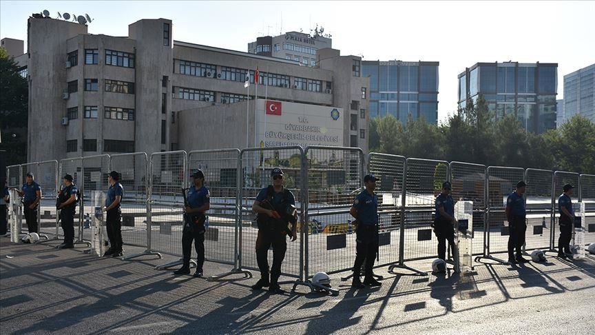 بتهمة دعم الإرهاب.. الداخلية التركية تكف يد 3 رؤساء بلديات عن العمل
