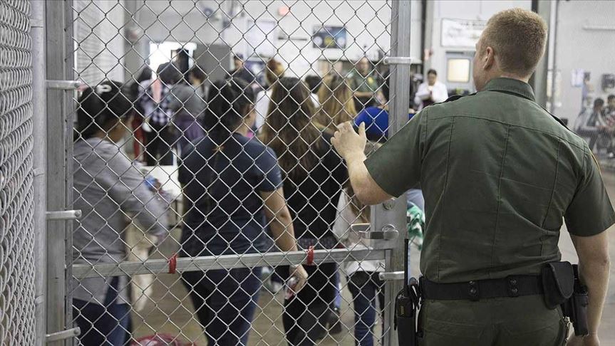 ABD'de göçmen merkezlerinde tutulanlar Trump yönetimine dava açtı